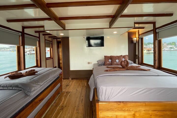3-Day Liveaboard Komodo Sailing: Phinisi Cruise, Snorkeling & Komodo Dragons photo 4
