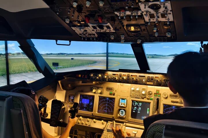 Shanghai Drone Workshop and Boeing 737 737 Simulator Experience
