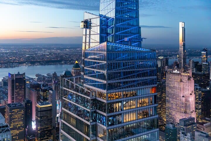 Race to the Sky: Midtown Architecture Walking Tour + SUMMIT One Vanderbilt