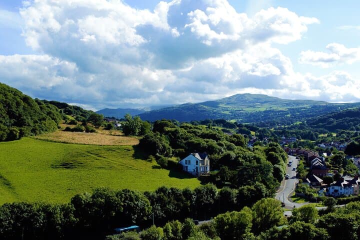 Holyhead to Portmeirion, Snowdonia & Llanberis: Full-Day Scenic Coach Tour photo 6