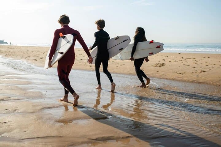 Carcavelos Surf Lesson with Pro Luis Perloiro — Lisbon Pickup and 1.5‑Hour Ocean Session photo 6