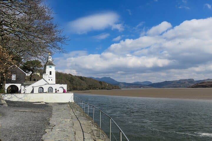 Holyhead to Portmeirion, Snowdonia & Llanberis: Full-Day Scenic Coach Tour photo 4