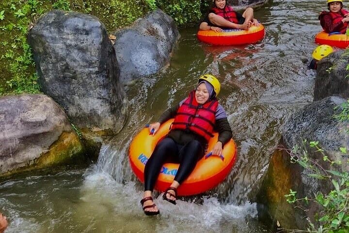 Nukuwera Cave Tubing and Ubud Rice Terrace Adventure photo 2