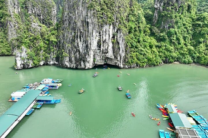 Iris Cruise Halong Bay: One-Day VIP Experience from Hanoi photo 5