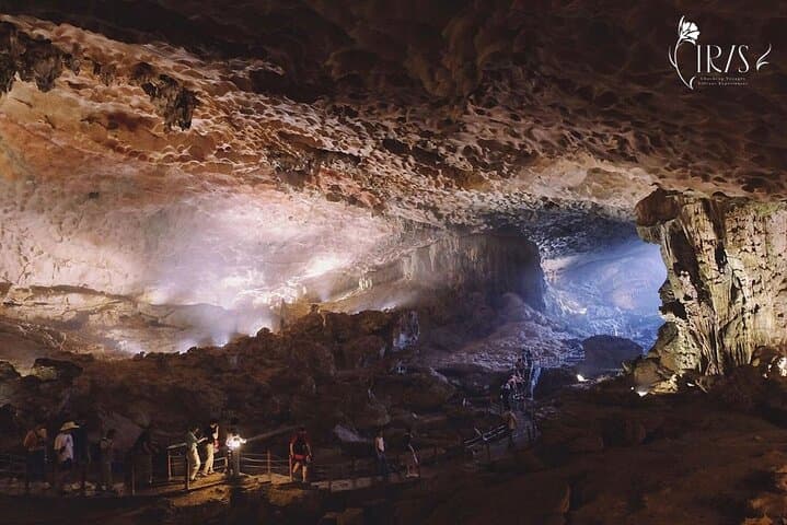 Luxury Iris Cruise: One-Day Halong Bay Tour with Jacuzzi, Sung Sot Cave & Ti Top photo 3