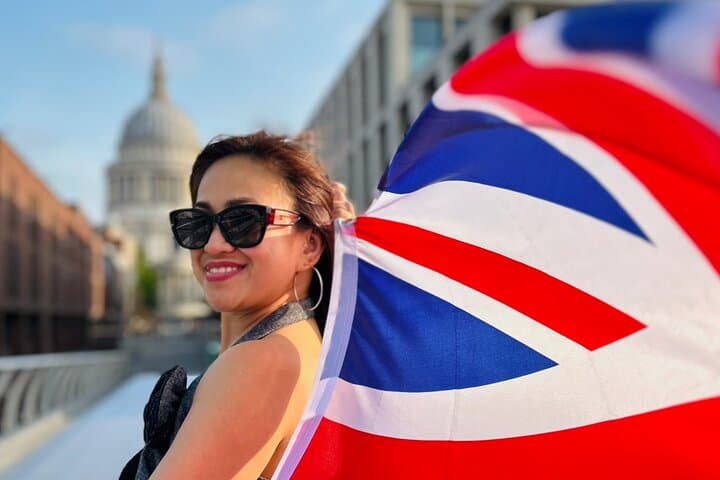 London Landmarks and Hidden Gems Photoshoot — 90-Minute Pro Session photo 3