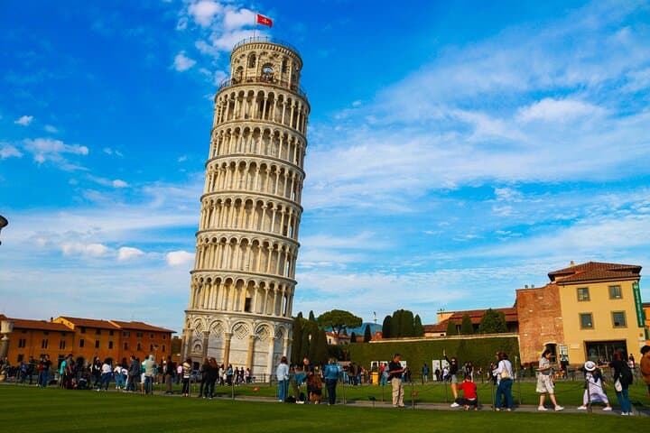 Florence to Pisa Train Day Trip — Leaning Tower & Piazza dei Miracoli Guided Tour