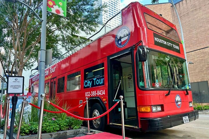 Houston City & Mural Tour: Open-Top Sightseeing Around Downtown photo 2