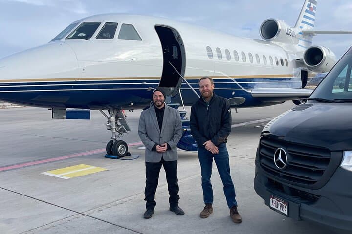 Private Denver Airport Transfer: Door-to-Door Service from DEN to Downtown photo 1