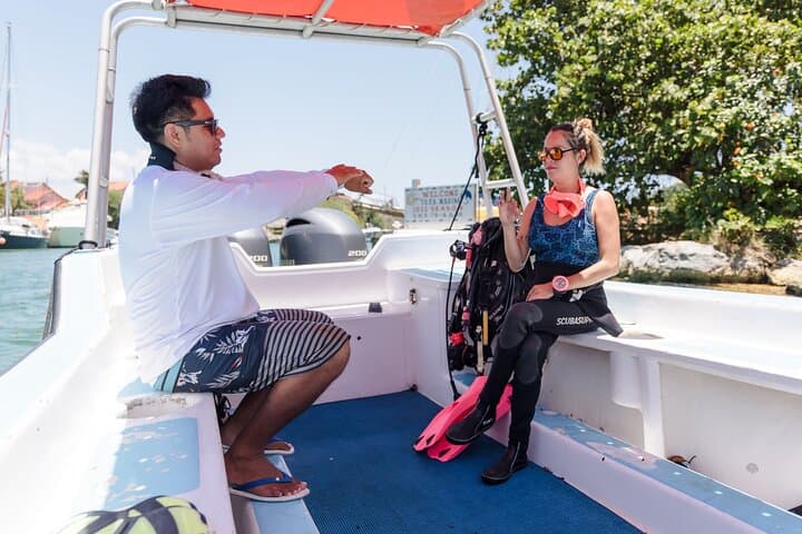 First Breath Underwater: Entry-Level PADI Discovery Scuba Dive in Puerto Aventuras photo 4