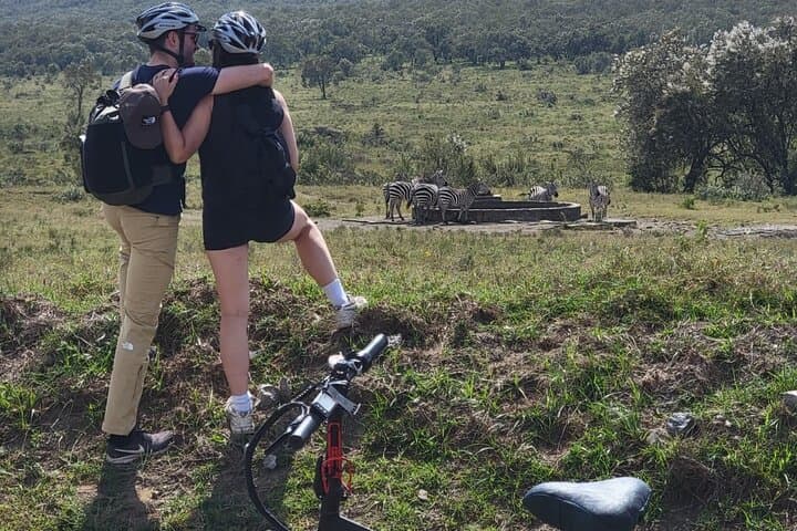 E‑Biking Hell's Gate: Ebike Cycling & Gorge Hike from Naivasha photo 2