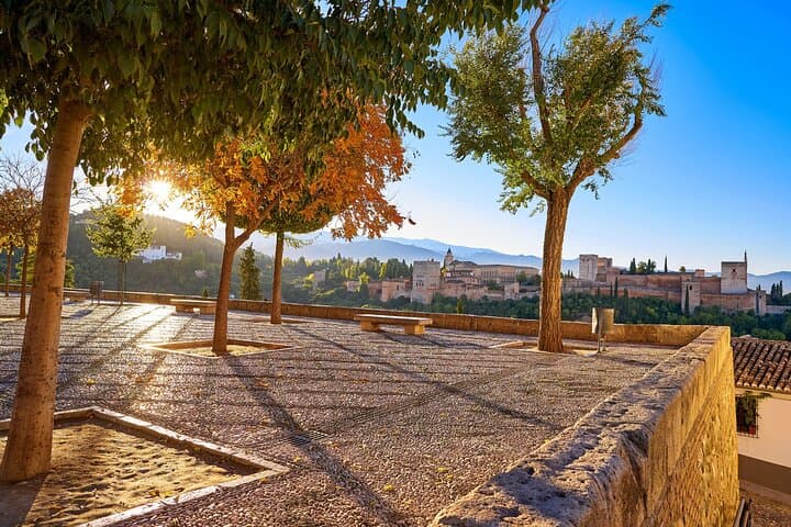 Granada Panoramic Bus Tour: Albaicín, Sacromonte & Alhambra Viewpoints photo 5