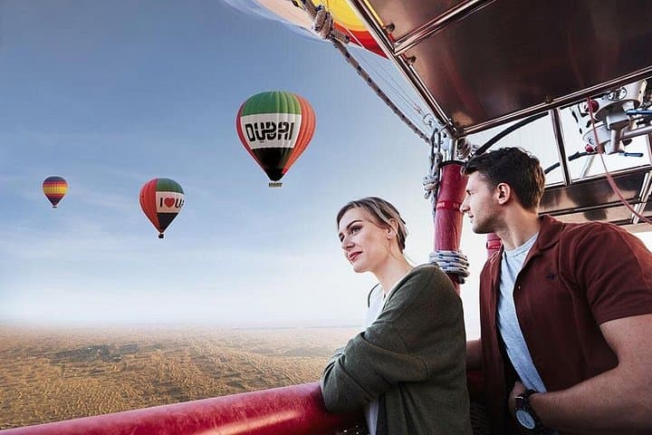 Sunrise Hot-Air Balloon Over the Abu Dhabi Desert: Falconry & Bedouin Breakfast photo 1