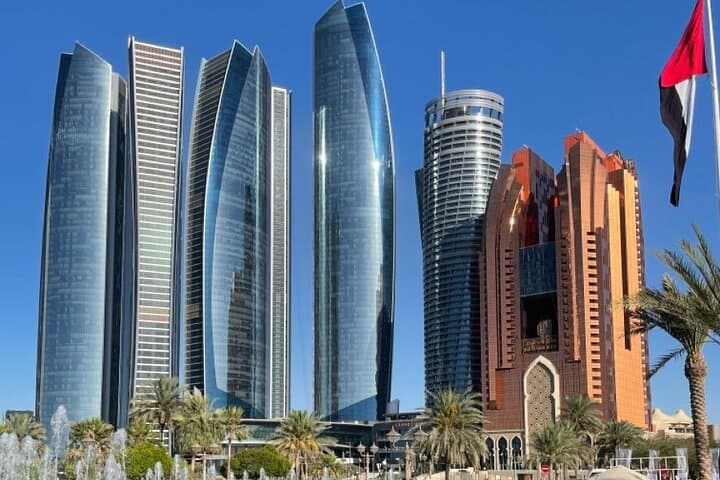 Abu Dhabi Half-Day City Tour: Sheikh Zayed Mosque, Corniche & Emirates Palace photo 3