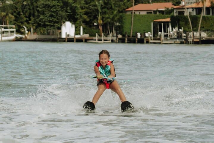 Miami Waterskiing Lesson in Biscayne Bay — One-Hour Beginner to Slalom Coaching photo 4