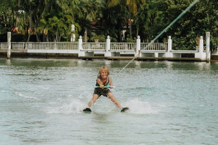 Miami Waterskiing Lesson in Biscayne Bay — One-Hour Beginner to Slalom Coaching photo 5