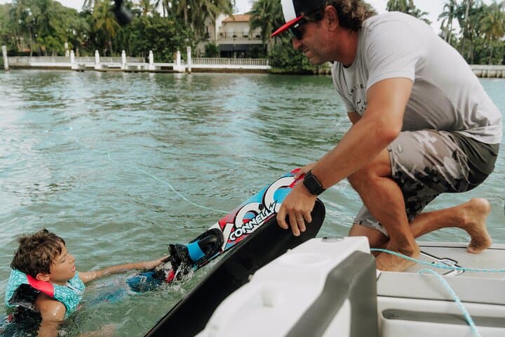 Miami Waterskiing Lesson in Biscayne Bay — One-Hour Beginner to Slalom Coaching photo 6