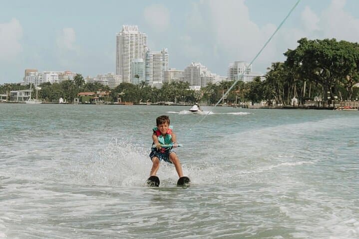 Miami Waterskiing Lesson in Biscayne Bay — One-Hour Beginner to Slalom Coaching photo 2