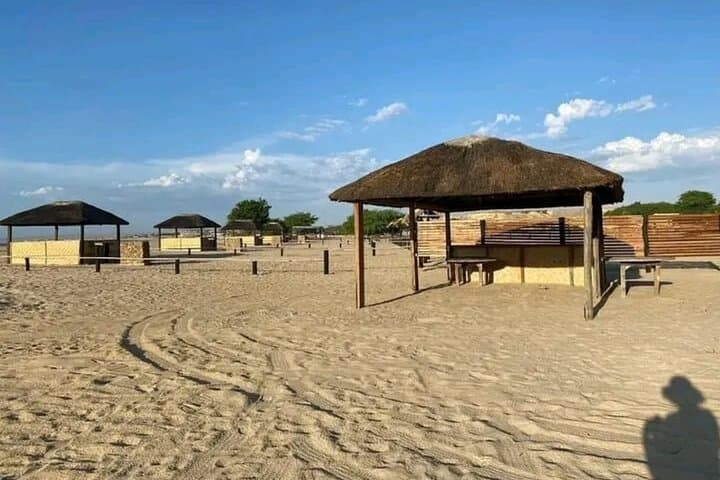 Mussulo Island Tour: Beaches, Boat Rides and Angolan Seafood Experience