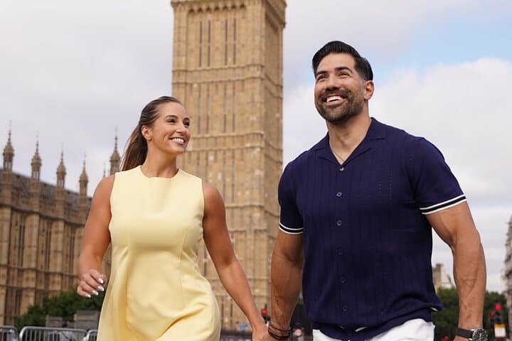 London Portraits with Professional Photographer — Private 1-Hour Iconic Photo Session photo 1