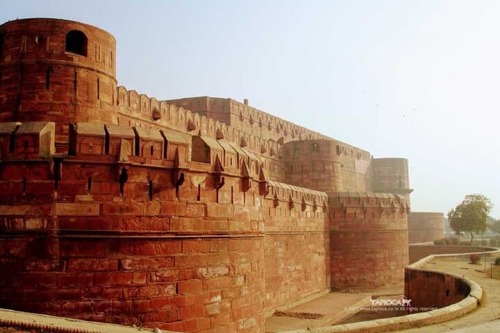 Same-Day Taj Mahal & Agra Fort Tour from Bangalore — Return Flights Included photo 6