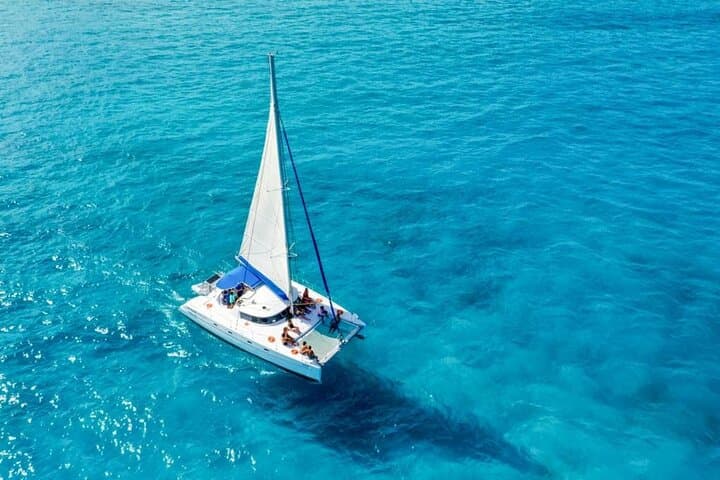 Catamaran to Isla Mujeres: Snorkel Playa Norte with Buffet & Open Bar