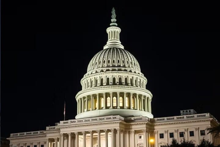 Washington DC Night-Time City Tour: Monuments & Memorials by Bus photo 2