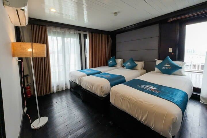Two-Day Halong Bay Cruise: Kayaking, Island Hops & Sunset Parties photo 4
