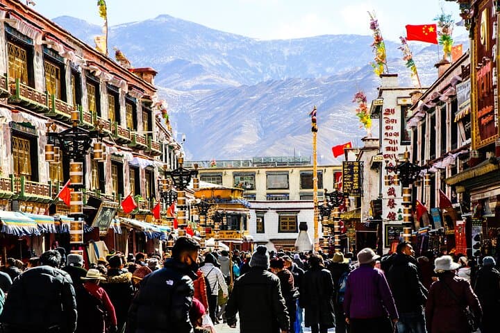 8-Day Lhasa to Everest Base Camp: Cultural Capitals, High Passes & Sunrise on Everest photo 6