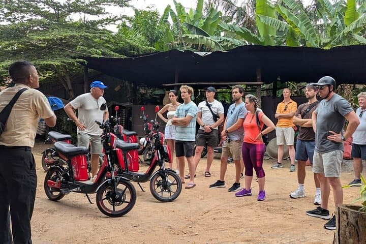Siem Reap Countryside Private Guided Tour: Village Markets, Rice Fields & Sunset photo 6