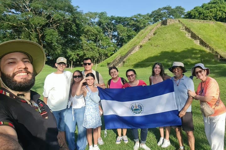 Suchitoto Cultural Tour and Cihuatán Mayan Ruins Day Trip from San Salvador