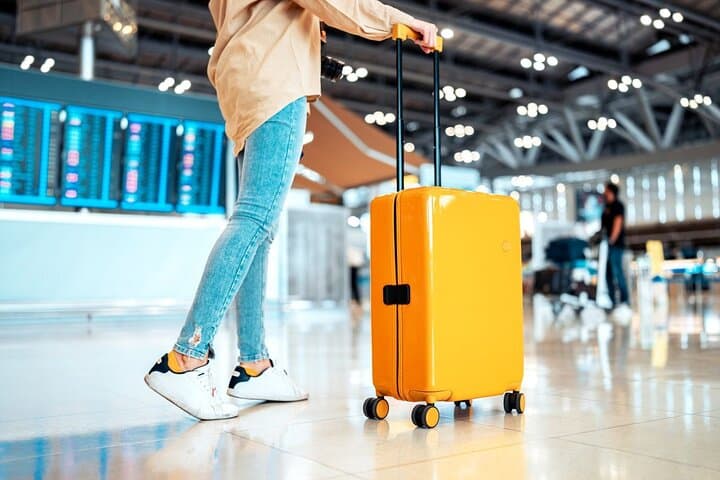 Private Transfer from Abu Dhabi to Dubai — Airport & City Pickup