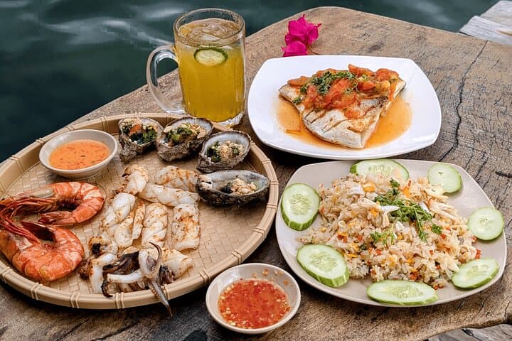 Starfish Beach & Rach Vem Floating Village Boat Trip with Seafood Lunch photo 5