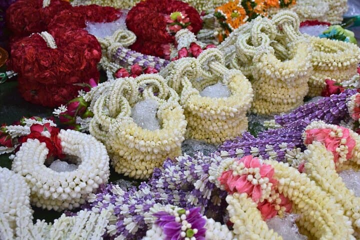 Bangkok Lotus Fields, Orchid Farm & Pak Khlong Talad Flower Market Day Tour photo 5