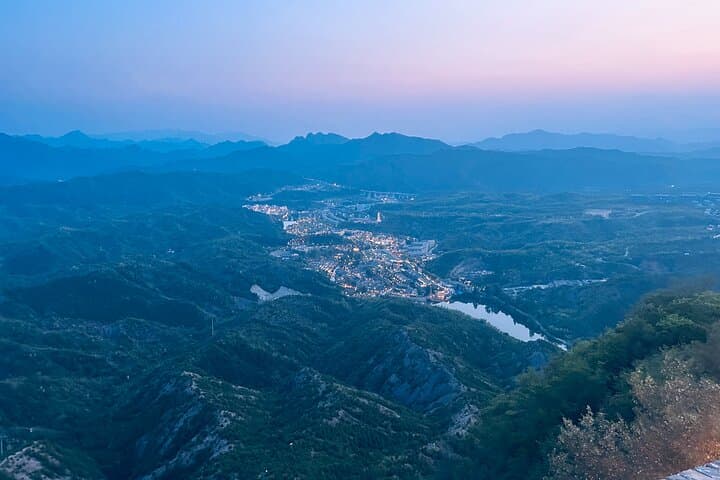 Private Great Wall Night Tour from Beijing — Simatai & Badaling After Dark photo 2
