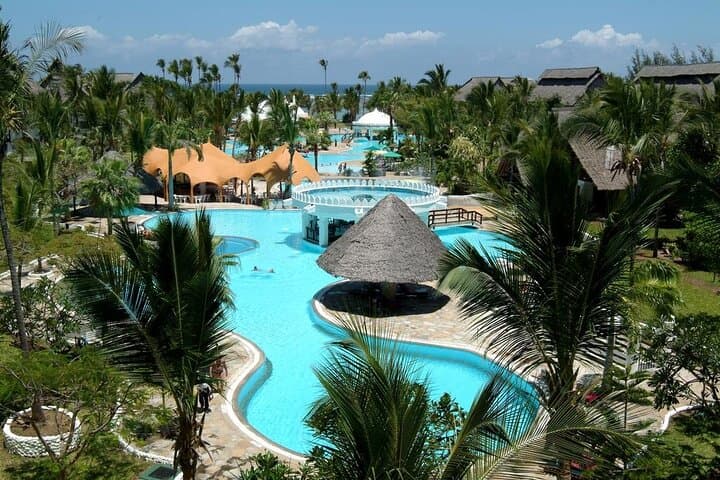 21-Day Kenya & Tanzania Safari, Kilimanjaro Machame Climb and Diani Beach Escape photo 3