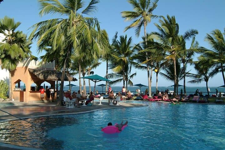 21-Day Kenya & Tanzania Safari, Kilimanjaro Machame Climb and Diani Beach Escape photo 5