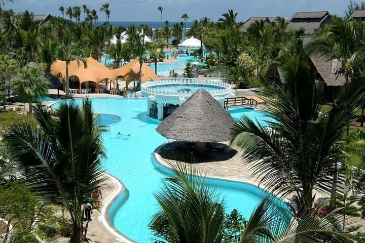 21-Day Kenya & Tanzania Safari, Kilimanjaro Machame Climb and Diani Beach Escape photo 6