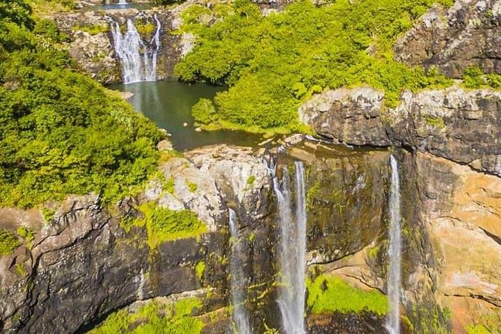 Half-Day Hike to Seven Waterfalls (Tamarind Falls) — South Mauritius Tour with Lunch photo 1