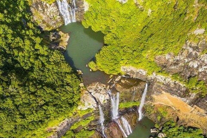 Half-Day Hike to Seven Waterfalls (Tamarind Falls) — South Mauritius Tour with Lunch photo 2