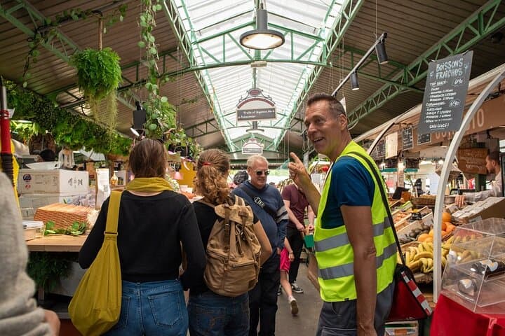 Paris Bike Food Tour: Marais & Île de la Cité Tasting Ride