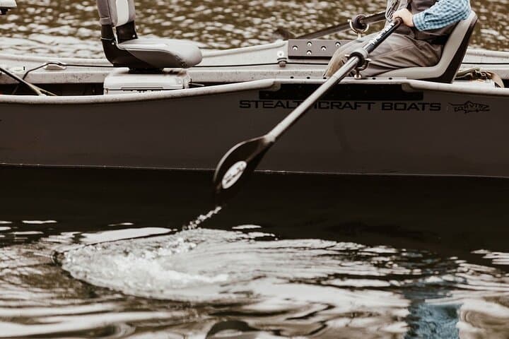 Full-Day Drift-Boat Fly Fishing on Lake Taneycomo — Guided Trophy Trout Trip photo 4