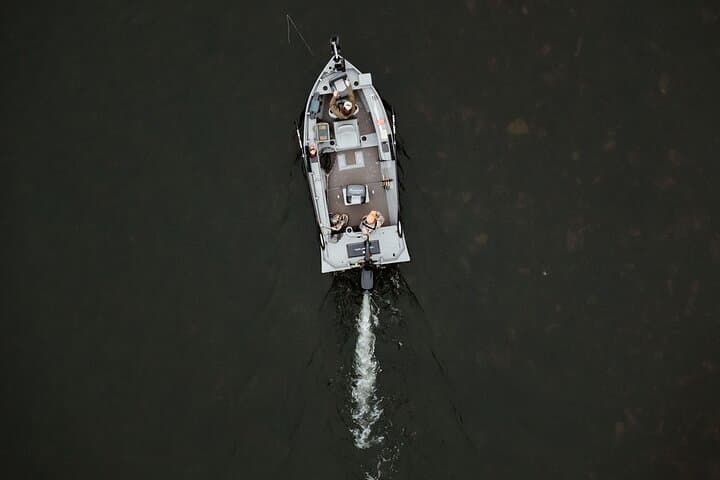 Full-Day Drift-Boat Fly Fishing on Lake Taneycomo — Guided Trophy Trout Trip photo 6