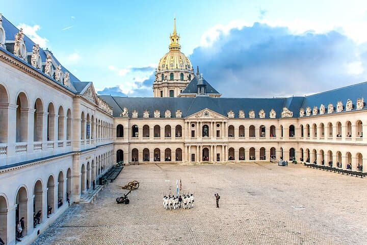 Skip-the-Line to Napoleon's Tomb & Musée de l'Armée: Fast-Track Invalides Experience