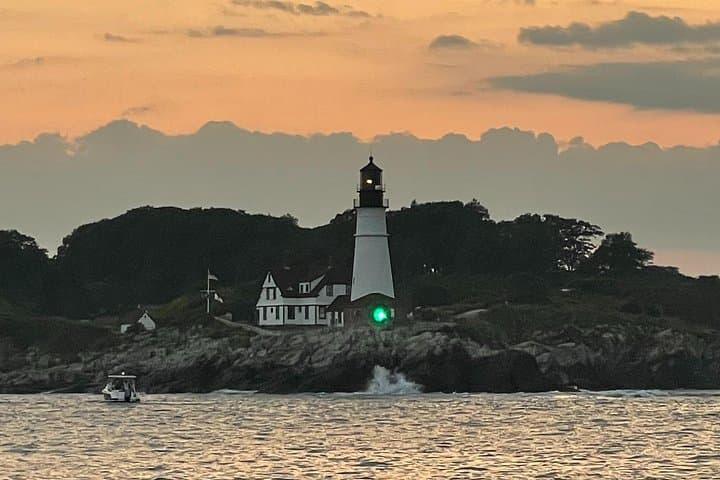 Private Sailing Along Saco River and Saco Bay: Wood Island Lighthouse Cruise photo 4