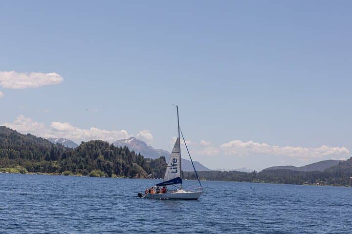 Half-Day Sailing on Lake Nahuel Huapi: Islands, Turquoise Bays & Andean Views photo 5