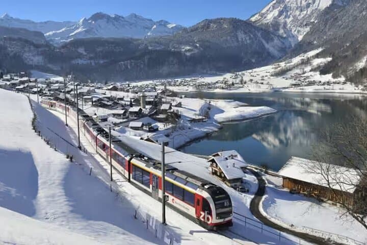 Lucerne to Interlaken: GoldenPass Panoramic Train & Old Town Day Tour