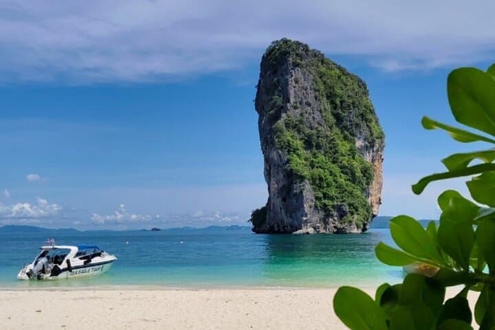 Krabi Early-Bird Phi Phi & 4-Islands Speedboat Adventure Tour photo 5