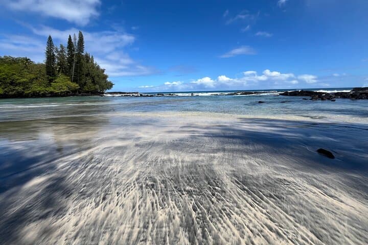 Haena Hike & Swim in Puna — Punawai Spring Coastal Trail Guide photo 2