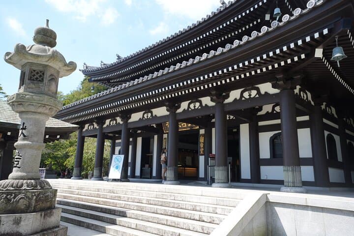 Early-Morning Kamakura Walking Tour From Tokyo — Great Buddha, Bamboo Grove & Historic Shrines photo 4
